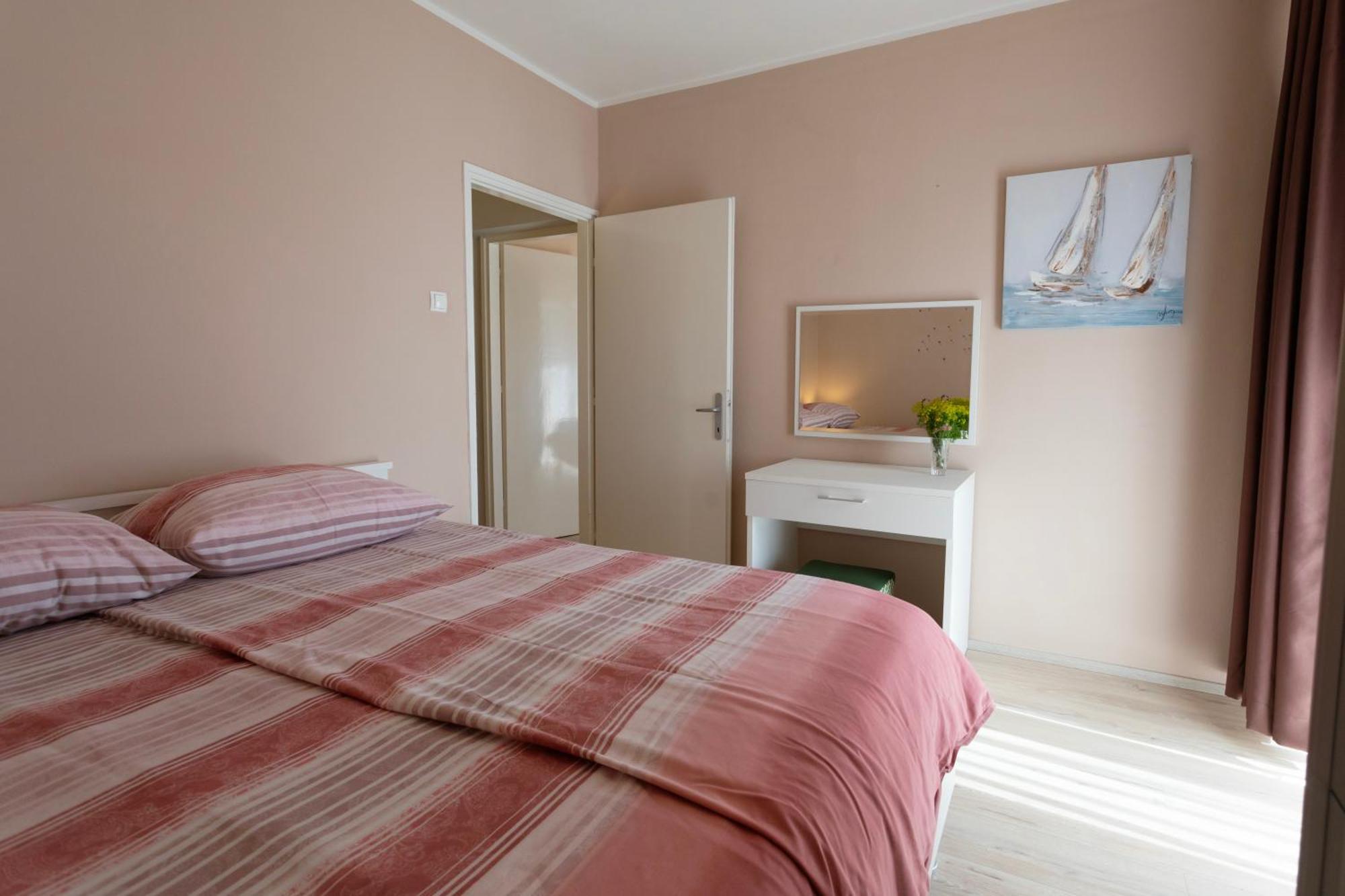 Apartments Galeb Рабац Экстерьер фото